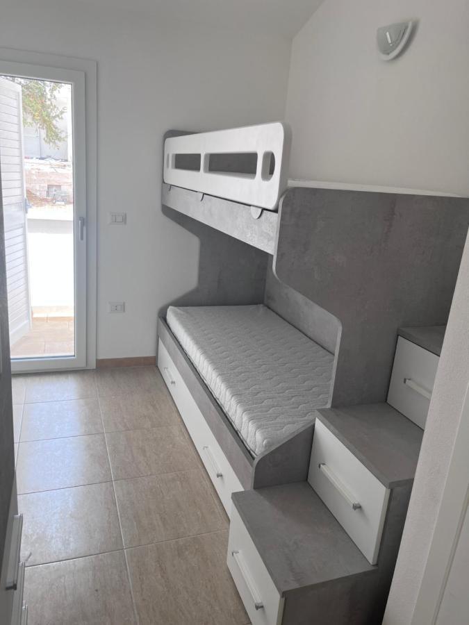 Residence Le Maree Porto Pino Eksteriør billede