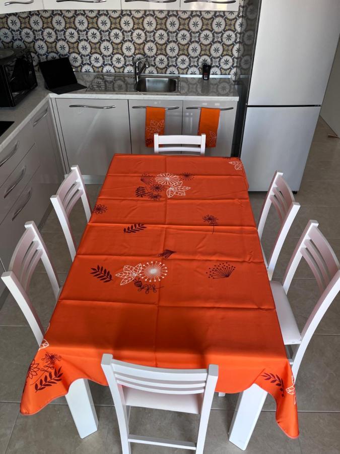 Residence Le Maree Porto Pino Eksteriør billede